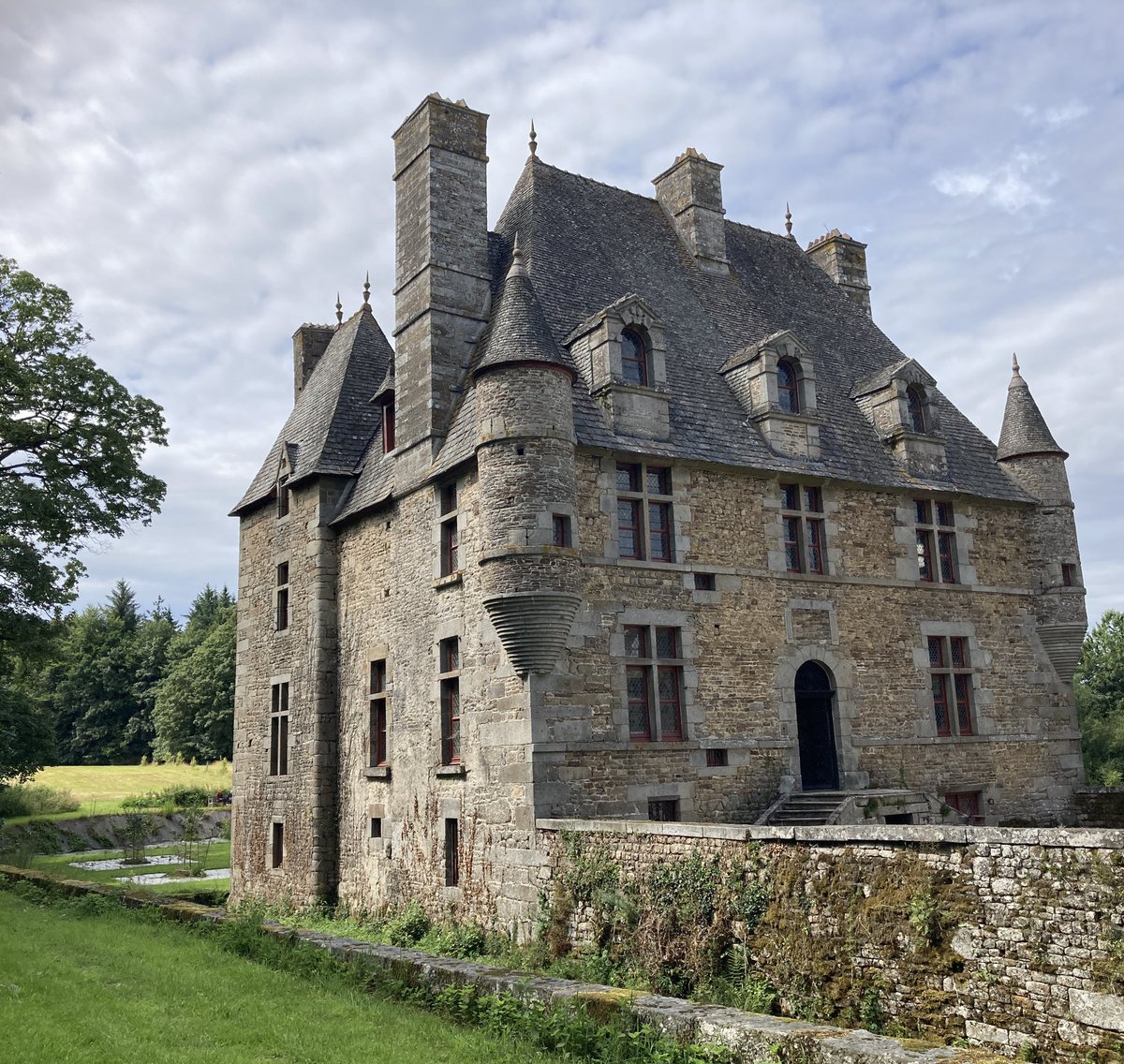Madeleine Mitchell (@madeleinem_vln) on Twitter photo C16 Château Normandie for tonight’s sold out concert: Flute quartets/trios by Mozart, Rossini, Haydn, Dvorak and very interesting Bliss Conversations (1920) with Oboe/Cor <a href="/ArthurBlissSoc/">Arthur Bliss Society</a> <a href="/PaulSpicer6/">Paul Spicer</a> C16 Château Normandie for tonight’s sold out concert: Flute quartets/trios by Mozart, Rossini, Haydn, Dvorak and very interesting Bliss Conversations (1920) with Oboe/Cor <a href="/ArthurBlissSoc/">Arthur Bliss Society</a> <a href="/PaulSpicer6/">Paul Spicer</a>