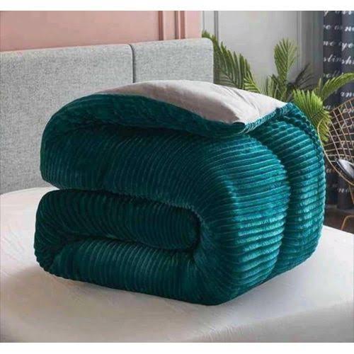 ClassicShoes3's tweet photo. 🔅🔅🔅 Single velvet woolen duvet 
✨1 pc duvet
 *N/B*No bedsheet ,no pillow cases,no bag
🎙️6x6
@2700
Call or Whatsapp 0701460601

#ByeByePassaris Gyokeres Ole Sapit Meru Mawego The President The Coalition State House #KaziMtandaoni Ferrari #RutosEducationReforms Jobs You Can Get https://t.co/09yE2KAOOt