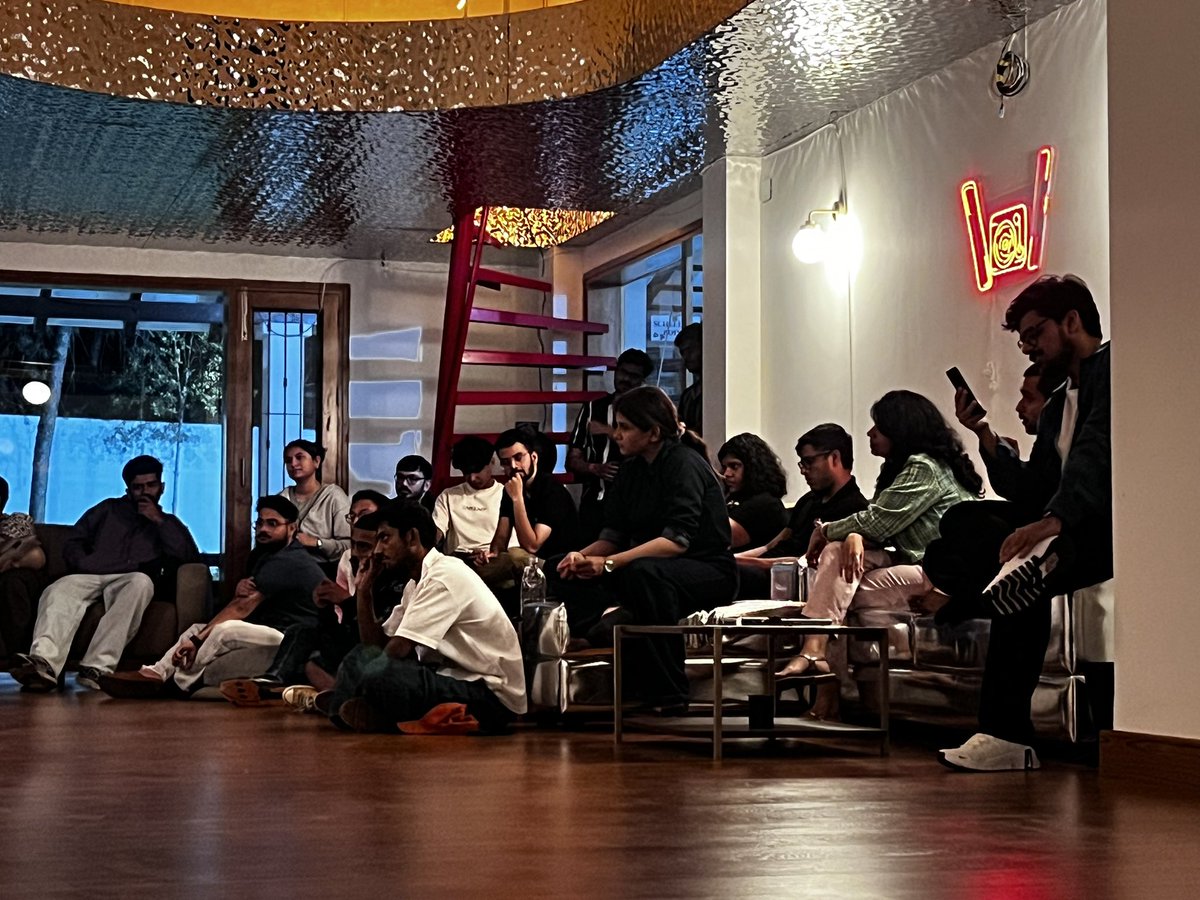 Setting the right vibrations with <a href="/ShubhamTotu/">Shubham Tuteja @Devconnect 🇦🇷</a> &amp; <a href="/paulfinneyx/">Paul Finney</a>