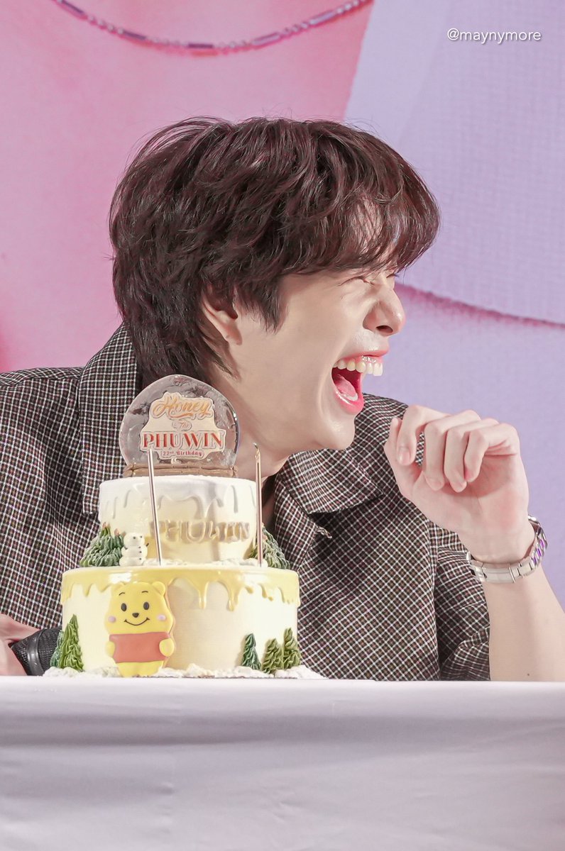 Happy Birthday นะคับภูวิน🎂✨
ขอให้มีความสุข มีรอยยิ้มในทุกวัน 
ขอให้ได้ทำในสิ่งที่รัก
ขอให้ทุกสิ่งประสบความสำเร็จสมความพยายามและตั้งใจ
ขอให้สุขภาพแข็งแรงไม่เจ็บไม่ป่วย
ขอให้มีคนรักเพิ่มขึ้นทุกวัน

🤍🤍🤍🤍🤍🤍🤍🤍🤍🤍

OUR HONEY THE PHUWIN 22ND 

#22ndHoneyThePHUWINDay
