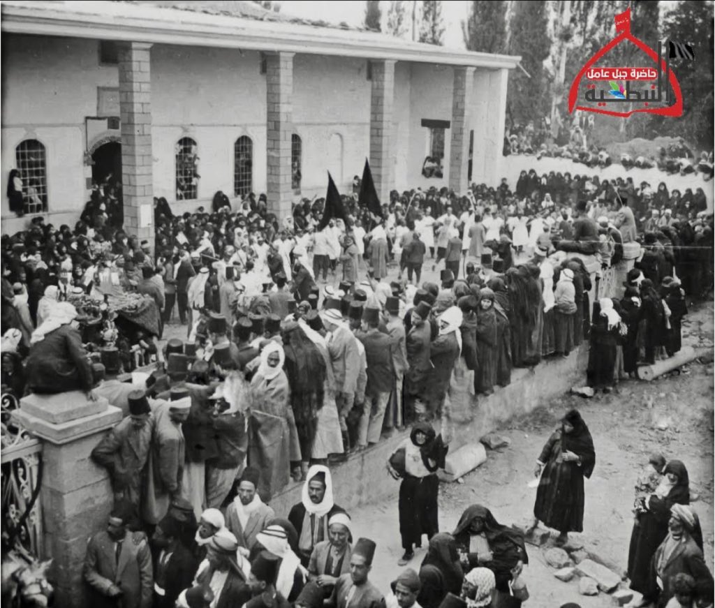 VintageVault8's tweet image. The very first documented photos of Ashura commemorations at the shrine of Sayyeda Zainab (as) in Damascus, Syria. 1928.