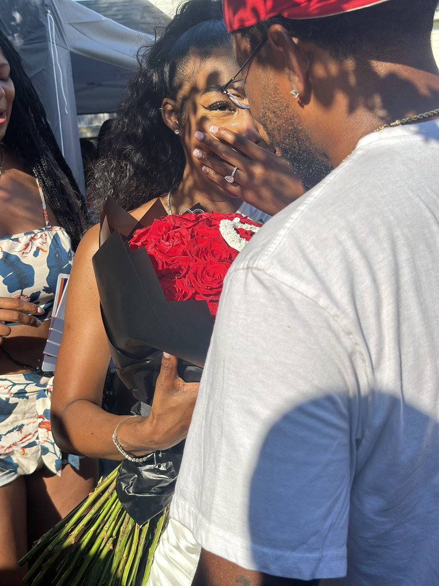 Deante’ Hitchcock tweet media