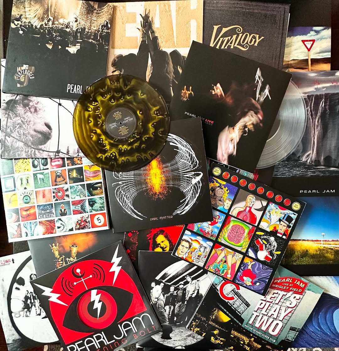 PearlJam's tweet image. An impressive collection - Thanks for sharing, Heather!
📸: ky_heather on Instagram