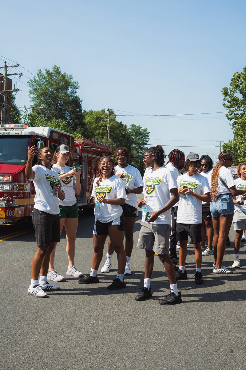 George Mason Women’s Basketball (@masonwbb) on Twitter photo Thank you <a href="/CityofFairfaxVA/">City of Fairfax, VA</a> for inviting us to walk in yesterday’s Fourth of July parade! It’s always great to see #MasonNation out in our magnificent city! 💚💛
#BelieveBIG | #Ubuntu Thank you <a href="/CityofFairfaxVA/">City of Fairfax, VA</a> for inviting us to walk in yesterday’s Fourth of July parade! It’s always great to see #MasonNation out in our magnificent city! 💚💛
#BelieveBIG | #Ubuntu