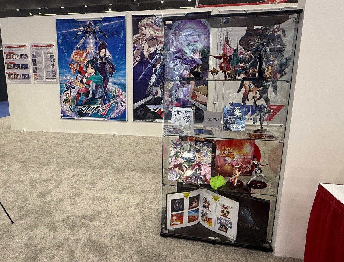 MACROSS_BIGWEST's tweet image. 💗#MacrossAX2025 Day 3💚
Official Macross Booth
📍Entertainment Hall, Booth E-20
✅Introducing the Macross series now streaming in the U.S. since 2025, along with Haruhiko Mikimoto’s iconic art and Macross merch!
#Macross #AX2025