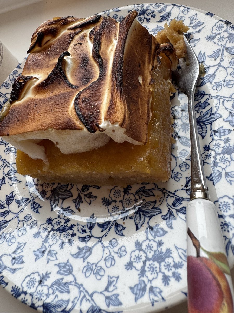 BenHalligan's tweet image. orange wine, toasted meringue, fresh sourdough; Isca, Levenshulme