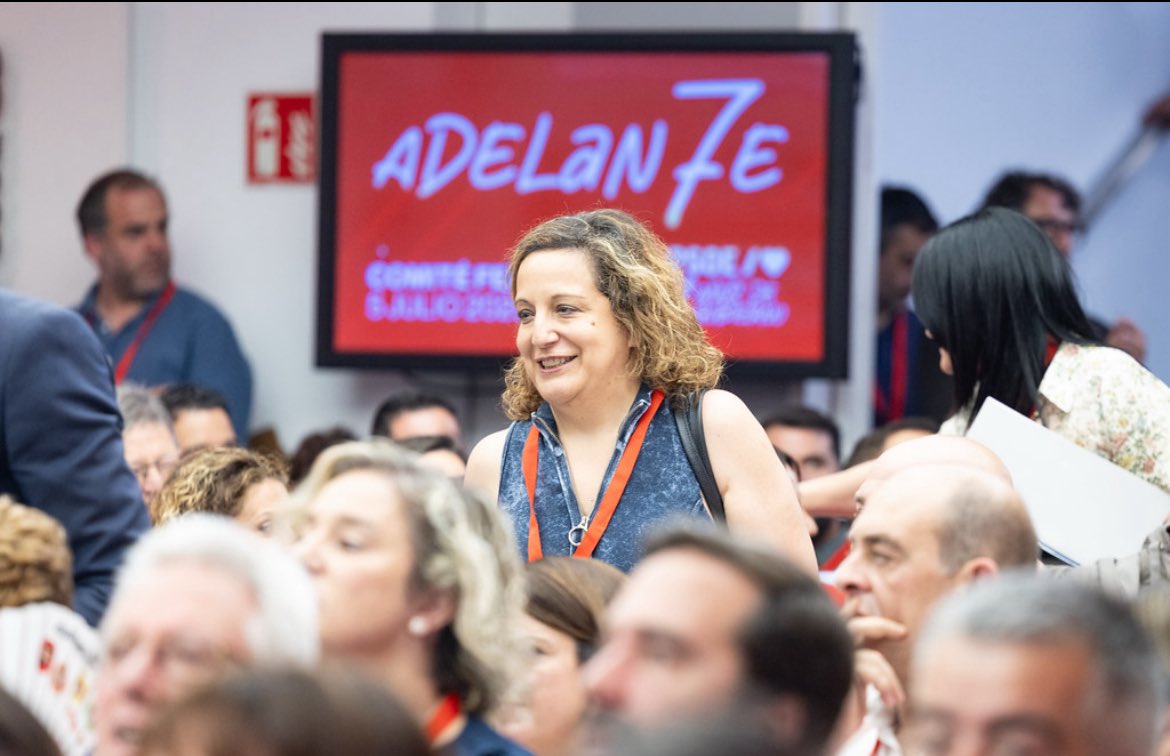 Pensando en el país , pensando en las personas que necesitan de nuestro gobierno, vamos a seguir .
Con firmeza, con convicción, con compromiso e ilusión . Adelante !!!