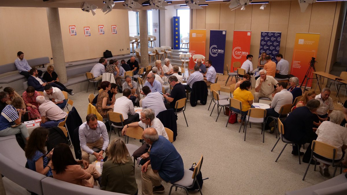 MoDem's tweet image. 🔸 À la suite du Conseil national, après-midi d’ateliers dédiés à la préparation des élections municipales #Cap2026.

Échanges concrets, retours d’expérience d’élus, partages autour des réussites locales.
Toujours guidés par nos valeurs et l’action de terrain.
#Municipales2026…