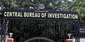 Ravivar Delhi (@ravivardelhi) on Twitter photo #CBI ने उत्तर प्रदेश के संभल में तैनात उत्तरी रेलवे के सहायक मंडल इंजीनियर और उसके अधीनस्थ ट्रैकमैन को शिकायतकर्ता से रिश्वत लेते हुए गिरफ्तार किया है।
<a href="/CBIHeadquarters/">Central Bureau of Investigation (India)</a> ने एक बयान में कहा कि दोनों आरोपियों को एक शिकायत पर गिरफ्तार किया गया है। #CBI ने उत्तर प्रदेश के संभल में तैनात उत्तरी रेलवे के सहायक मंडल इंजीनियर और उसके अधीनस्थ ट्रैकमैन को शिकायतकर्ता से रिश्वत लेते हुए गिरफ्तार किया है।
<a href="/CBIHeadquarters/">Central Bureau of Investigation (India)</a> ने एक बयान में कहा कि दोनों आरोपियों को एक शिकायत पर गिरफ्तार किया गया है।
