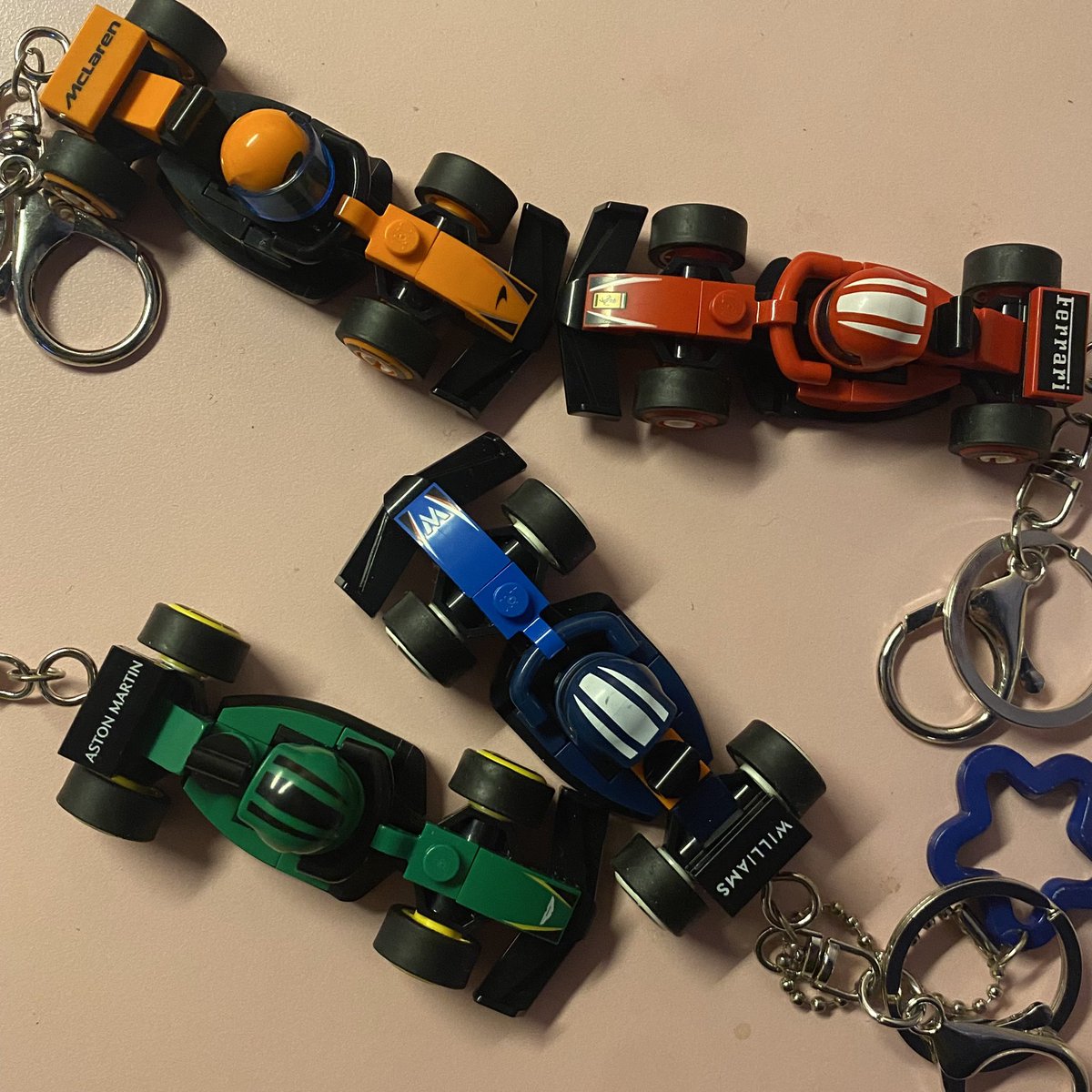 renjevu's tweet photo. also making keychains out of  these f1 legos, kinda cute btw https://t.co/Cc5r73GLLj