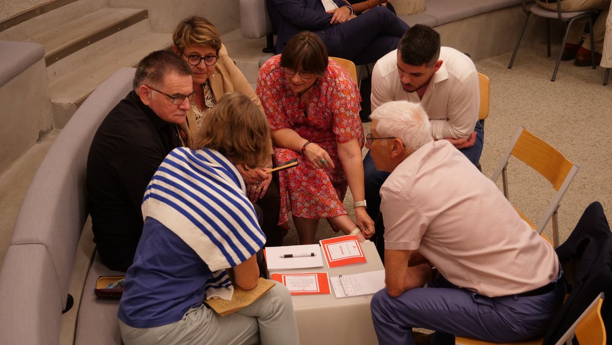 MoDem's tweet image. 🔸 À la suite du Conseil national, après-midi d’ateliers dédiés à la préparation des élections municipales #Cap2026.

Échanges concrets, retours d’expérience d’élus, partages autour des réussites locales.
Toujours guidés par nos valeurs et l’action de terrain.
#Municipales2026…