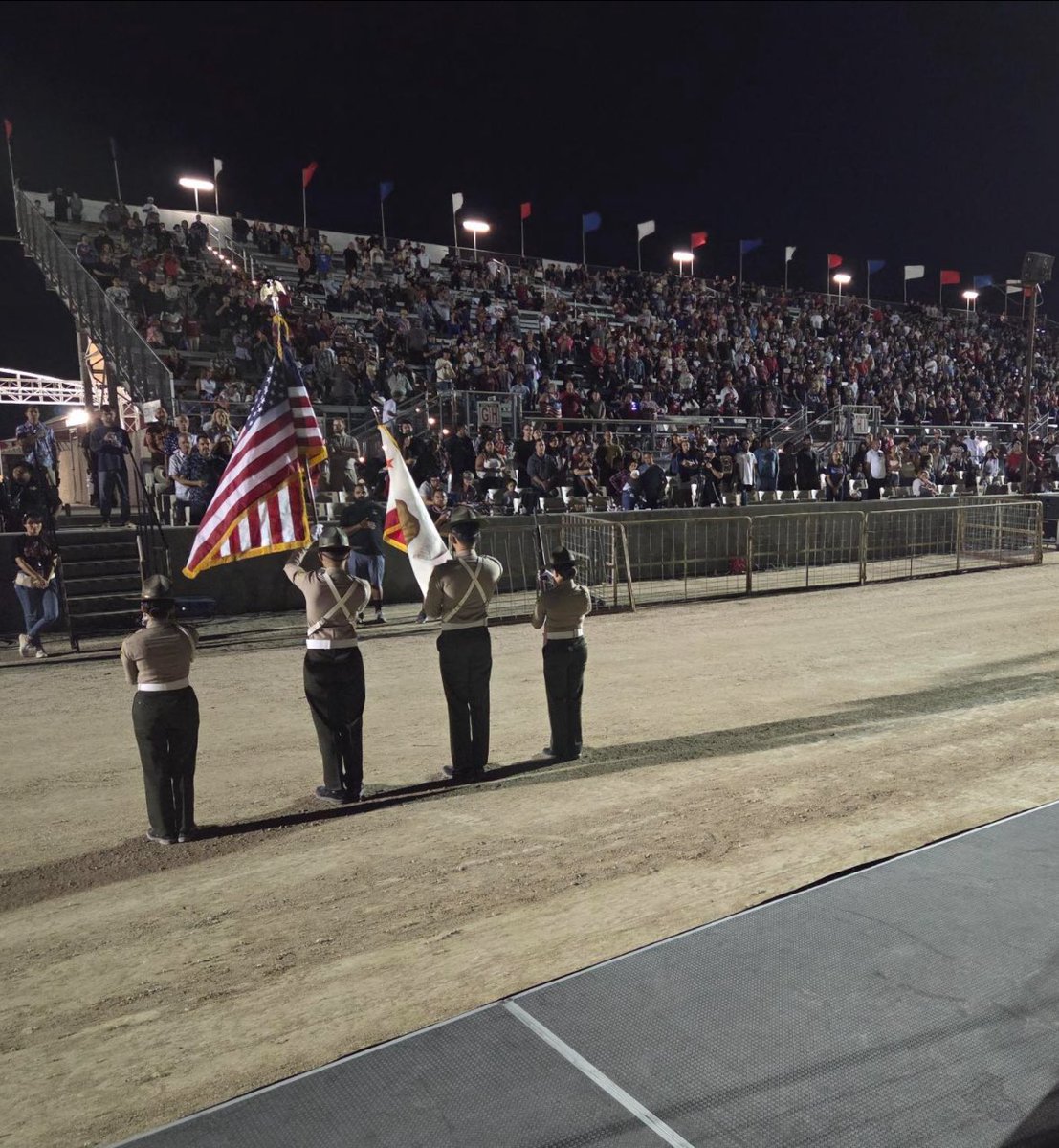 gtwhitesides's tweet image. Closed out the night yesterday with the fireworks show in Lancaster — had a great day celebrating the Fourth in CA-27! Thanks to everyone who stopped by to say hi!