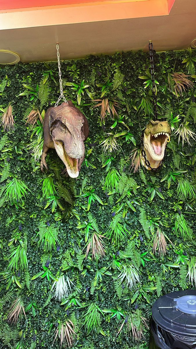infectotuits's tweet image. Ayer me llevaron a ver Jurassic Park