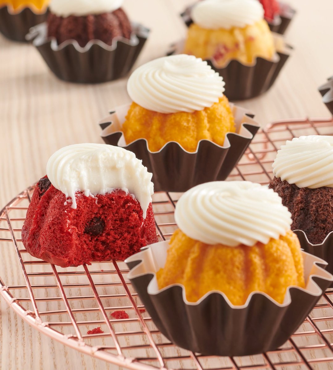 This is your sign to treat your sweet tooth this weekend with a Bundtini or two from Nothing Bundt Cakes - you made it through the week, you deserve it! 🧁😋
-
📷 <a href="/nothingbundt/">Nothing Bundt Cakes</a>