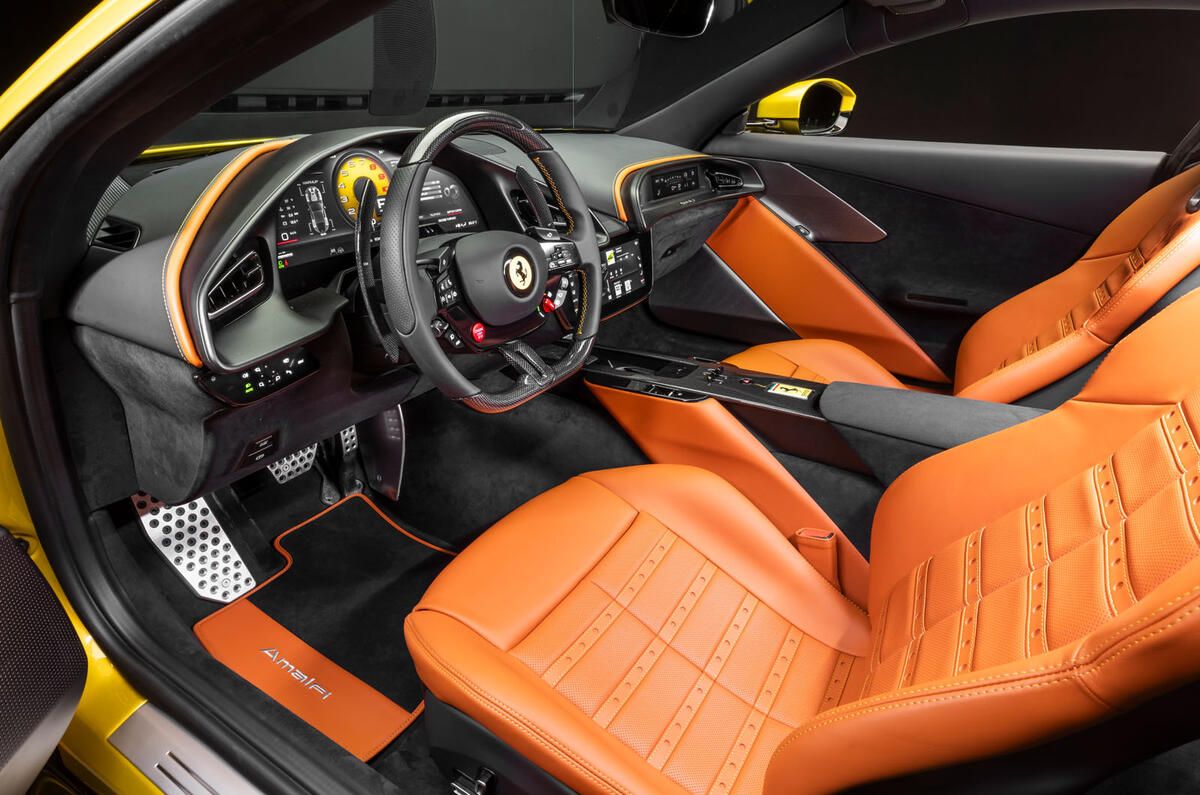Meet the new Ferrari Amalfi 👀 🇮🇹 It gets more power, fresh styling and revamped aero over the Roma it replaces buff.ly/vaYwOVG 

What do you think of this 631bhp performer?