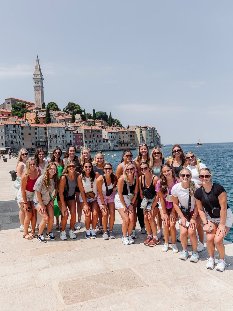 eku's tweet image. Postcards from Europe are in the mail! 😉📧 Congrats on such a successful summer trip, @EKUVolleyball! 🏐🔥 #EKU #GoBigE #ColonelNation @EKUSports