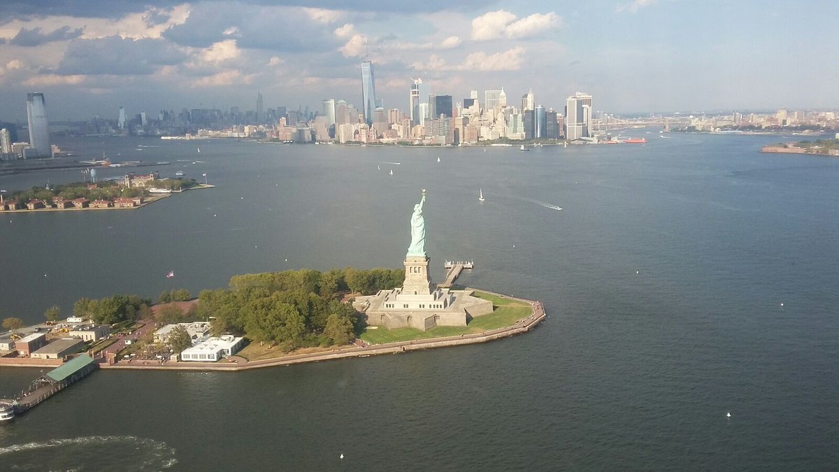 ryanpotebooks's tweet image. Washington D.C. mall and Statue of Liberty low level flight
#statueofliberty #newyork #washingtondc #nationalmall #america