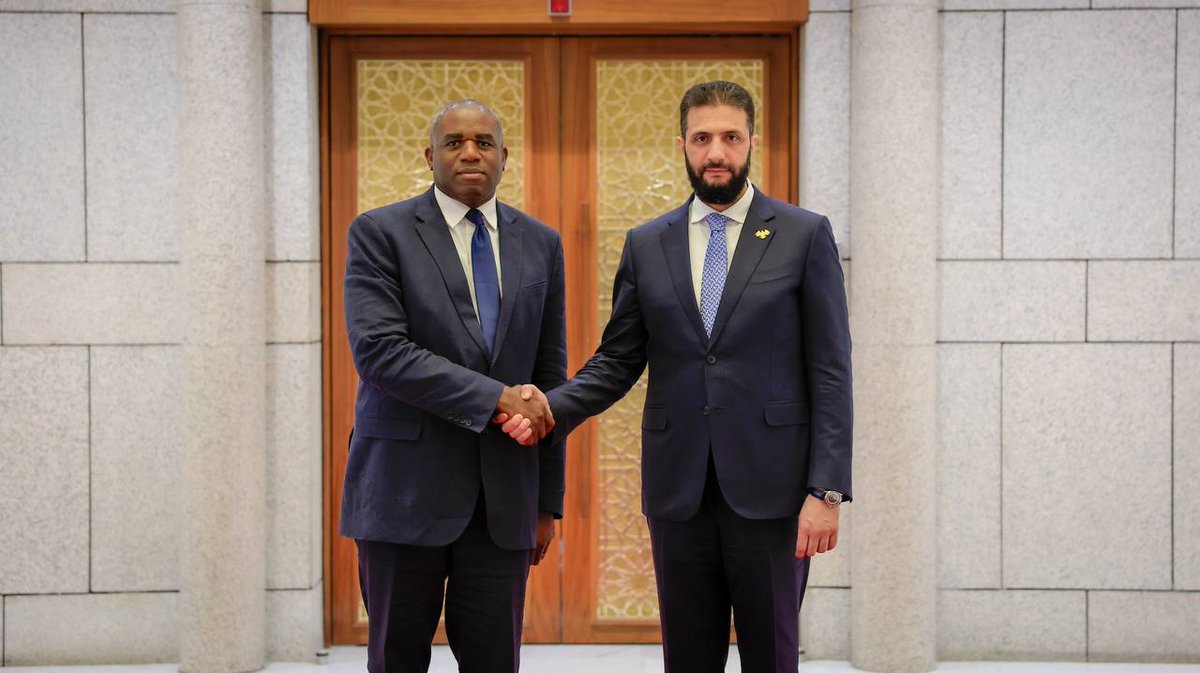 UKforSyria's tweet image. UK Foreign Secretary @DavidLammy met H.E. President al Sharaa & Foreign Minister Shaibani in first 🇬🇧 ministerial visit to Syria in 14 years. Announced renewal of diplomatic ties and £94.5M for recovery, education & humanitarian aid, plus £2M to eliminate chemical weapons.…