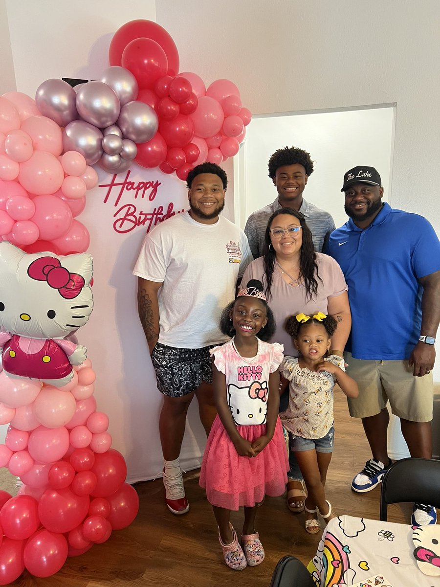 Trey Haynes #22 (@trey3haynes) on Twitter photo Happy 17th anniversary to my amazing parents! Thank you for showing me what a marriage is truly supposed to be❤️<a href="/CoachHaynesJr/">David Haynes, Jr. M. ED</a> <a href="/KarlaAHaynes/">Karla Haynes</a> Happy 17th anniversary to my amazing parents! Thank you for showing me what a marriage is truly supposed to be❤️<a href="/CoachHaynesJr/">David Haynes, Jr. M. ED</a> <a href="/KarlaAHaynes/">Karla Haynes</a>