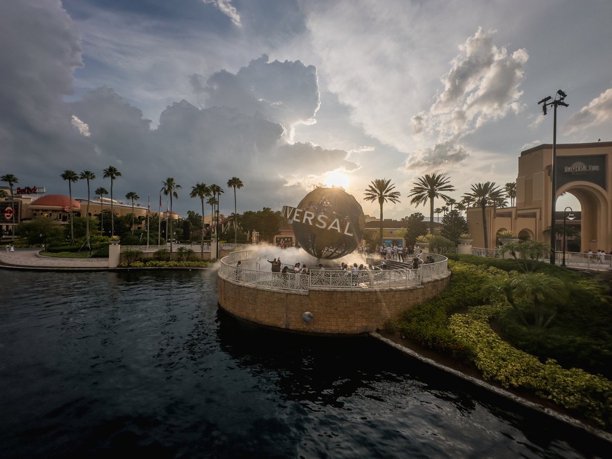 The perfect sunsets of <a href="/UniversalORL/">Universal Orlando Resort</a> #Universal #universalstudios