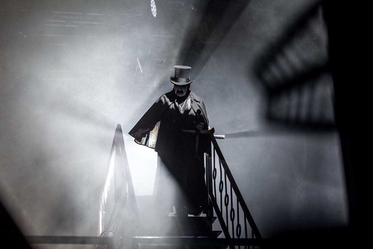 kingdiamond's tweet image. King Diamond will cancel tonight’s show at Rockmaraton due to strep throat, and has been ordered by the doctor to rest and is unable to perform. King will do his best to rest and heal so that the tour may continue, until then Stay Heavy..