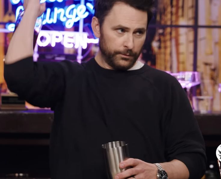 CharlieDayly's tweet photo. he's so FINE https://t.co/tnW7slnHE6