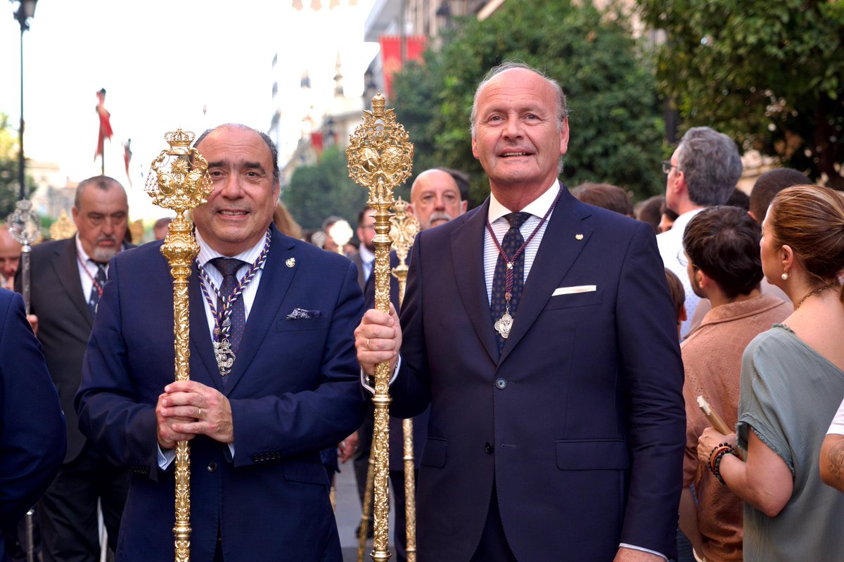 HdadGranPoder's tweet image. Una representación de nuestra Hermandad encabezada por nuestro Hermano Mayor, D. Ignacio Mª Soro Cañas, ha acompañado a la querida @Hdad_Redencion en la procesión triunfal de regreso, con motivo de la Coronación Canónica de María Santísima del Rocío.
Felicitamos a todos sus…