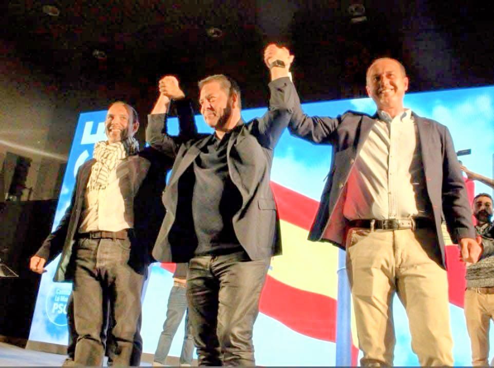 Como él mismo ha dicho, en este partido las siglas, los valores y la historia están por encima de los dirigentes y debemos hacer lo posible para que el PSOE esté a la altura de quienes nos precedieron y de quienes nos sucederán.