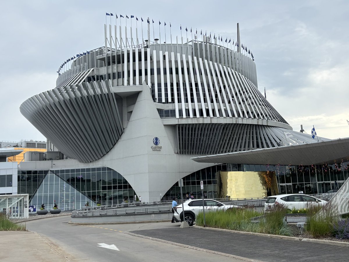 Fleetwood Walking Guy tweet media