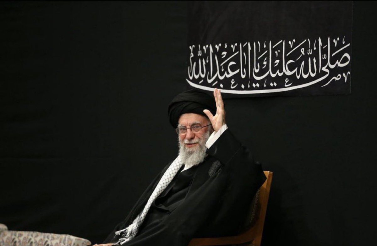 در روزهای باروت، تنها آفتاب است که بی‌هراس می‌تابد.
#شهریار_ایران
#ای_ایران_بخوان