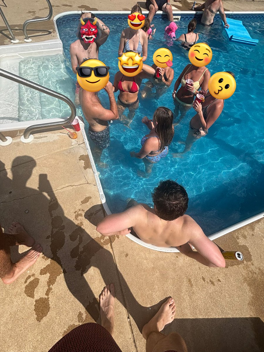 DlowVic's tweet image. Ladies please, one at a time. #rizz
