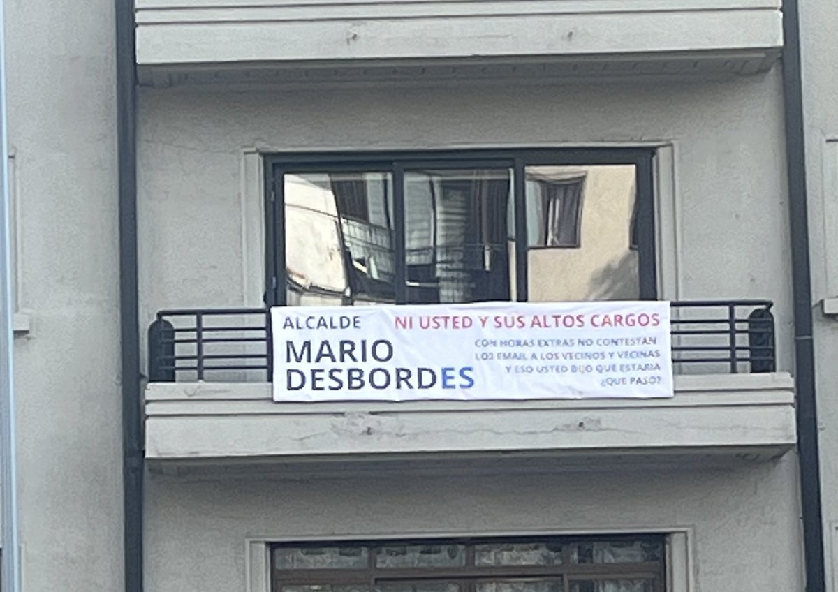 El inútil de Mario @Desbordes ya tiene a los vecinos en contra, mientras que OTRA VEZ pidió vacaciones. Cada vez se extraña más la gestión comprometida de <a href="/IraciHassler/">Irací Hassler Jacob</a>