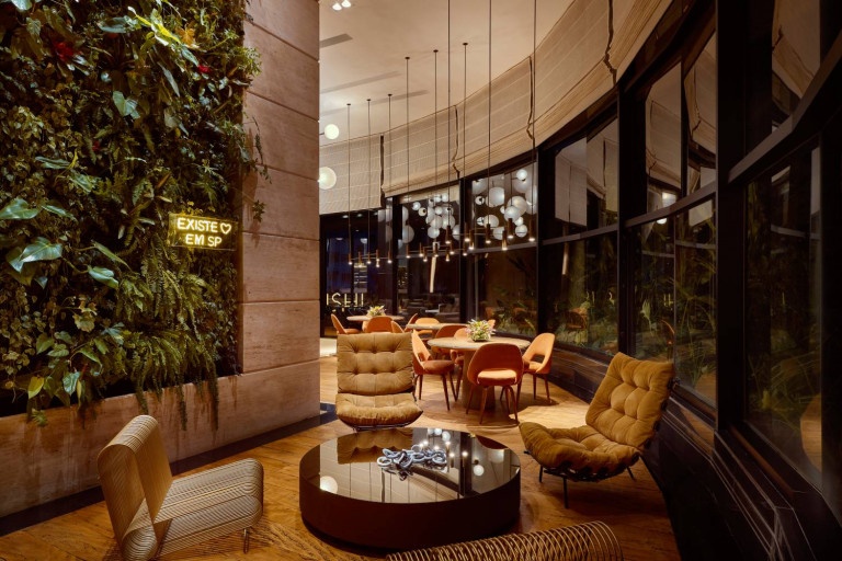 Férias em São Paulo? O Renaissance propõe redescobrir a cidade com charme e experiências exclusivas. Com pacotes que unem bem-estar, gastronomia e cultura, o Renaissance São Paulo Hotel transforma julho em um convite para viver a capital com novos olhos. 
harpersbazaar.uol.com.br/escape/ferias-…