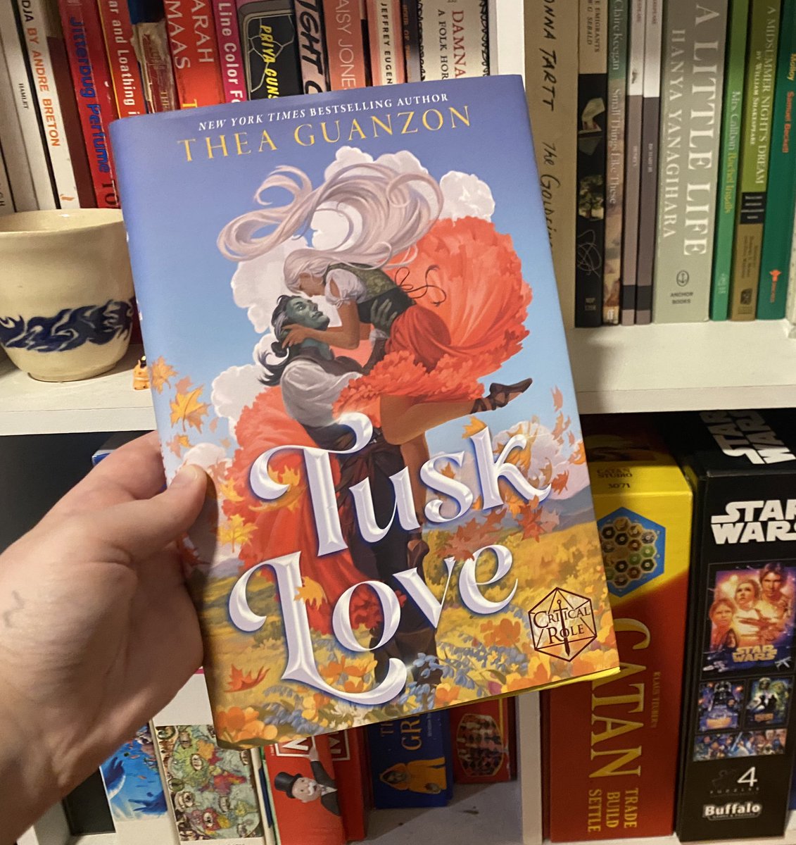 she’s here, a new nerdy addition to my already pretty steamy home library! 🍭💙🐝