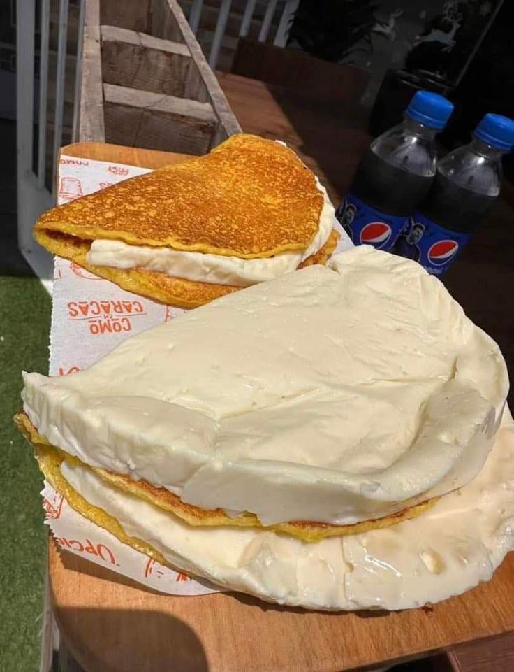 ¿Que prefieres?  cachapa con queso o queso con cachapa.?