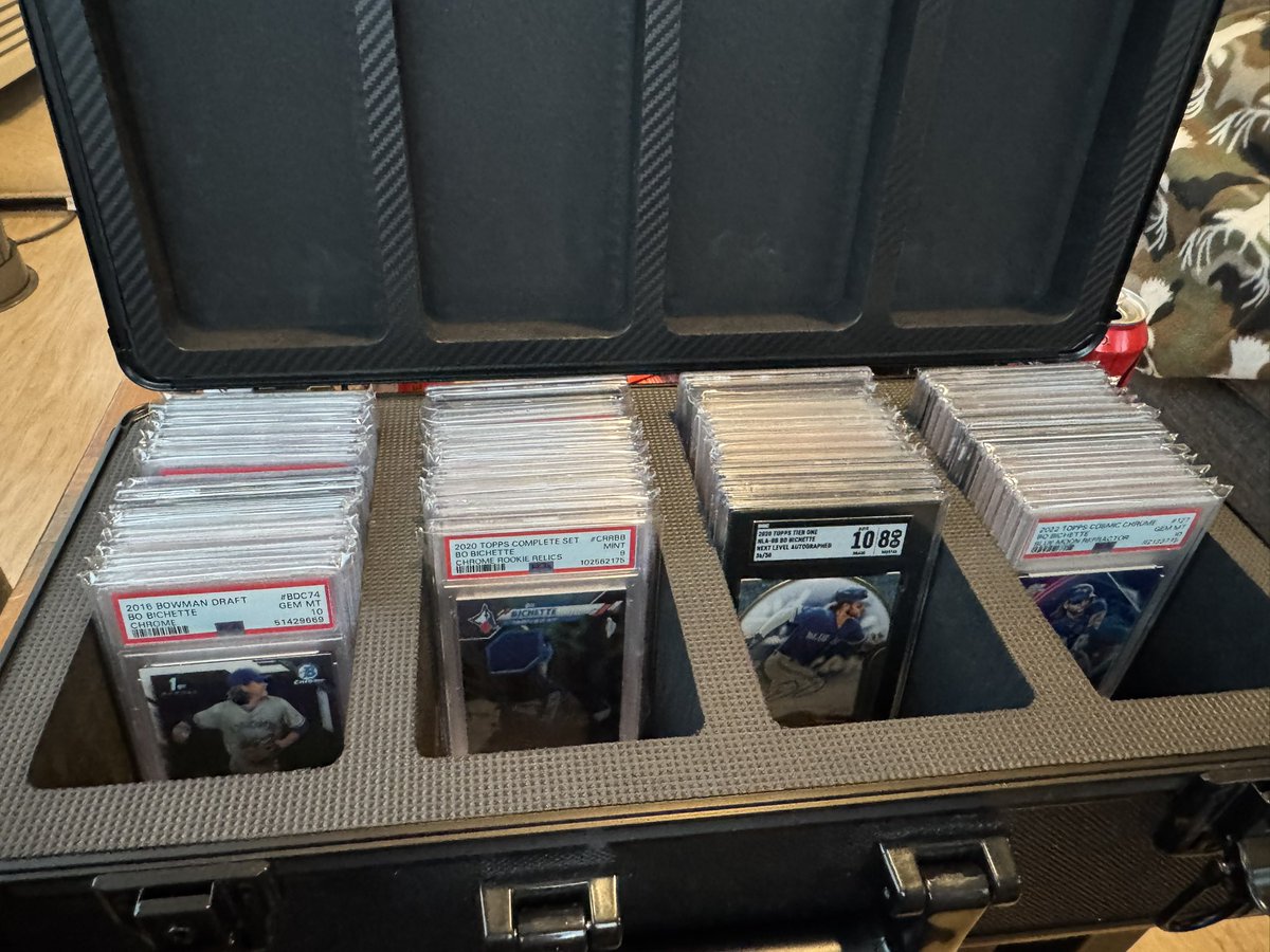 Need and <a href="/vaultedcollect/">Vaulted®</a> display for some of these graded cards. Think it’ll look nice in the new apartment!
