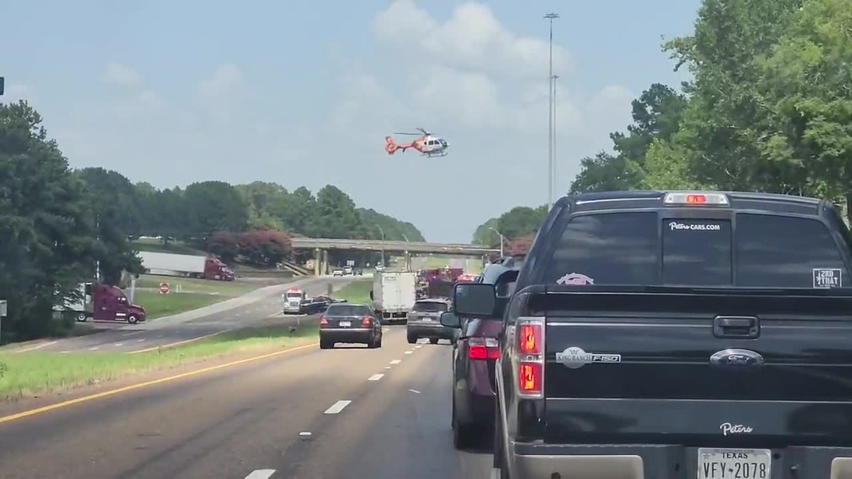 UPDATE: 3 injured in tanker, vehicle wreck on Highway 271

More here: shorturl.at/LLUZt?utm_sour…