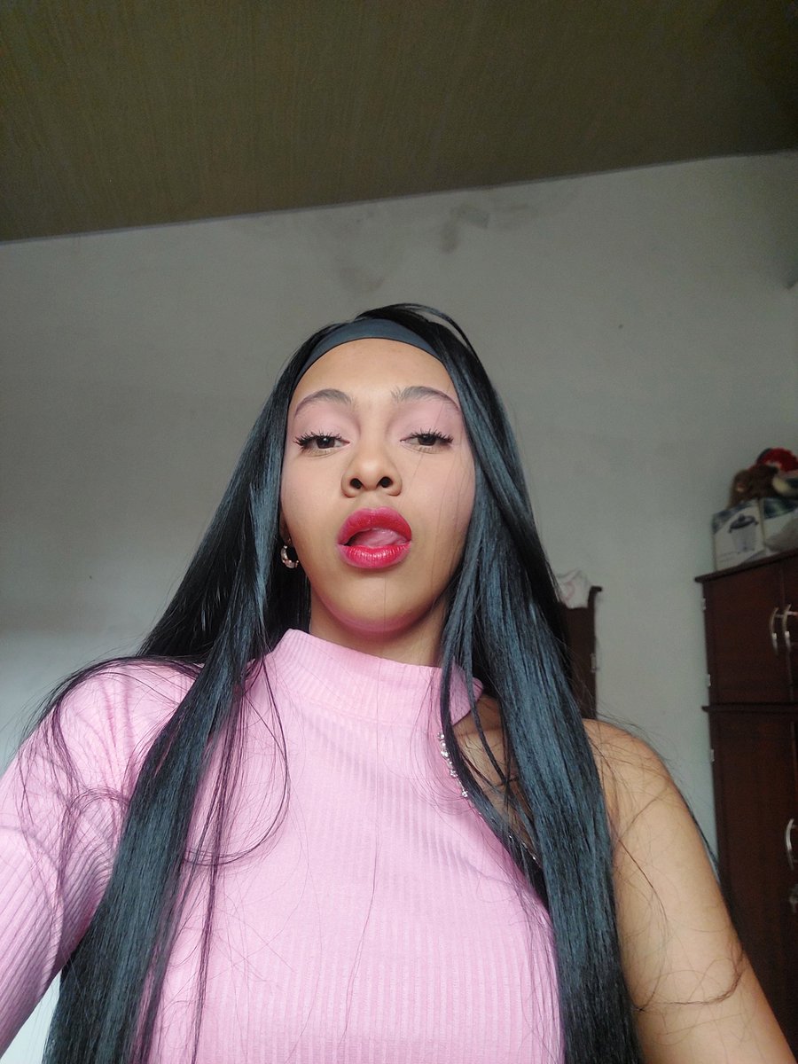 Tus labios tienen el idioma del fuego,
cuando callas… el deseo se enciende💋😘🤤♥️ #seguidores #SiguemeYTeSigo
#SiguemeYTeSigoCumplo
#SiguemeYTeSigoDeVuelta #siguemetvmas
#SiguemeYTeSigoAllnstante #sigueme
#versos #poemas #frases #Fotos