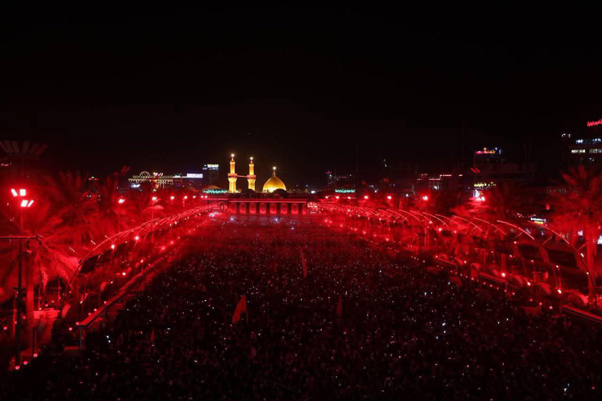 asalmohmmed97's tweet image. فـ ما من واقعةٍ بلغت هذا العمق، ولا من موقفٍ نَفَذَ بهذا الشكل إلى صميم الوعي البشري،
كما فعلت واقعة الطف… حيث امتزج الدم بالكرامة،
واستحال الألم مبدأ، والفاجعةُ رسالةً خالدةً تتجاوز حدود الطائفة والدين والجغرافيا .
#عاشوراء_١٤٤٧