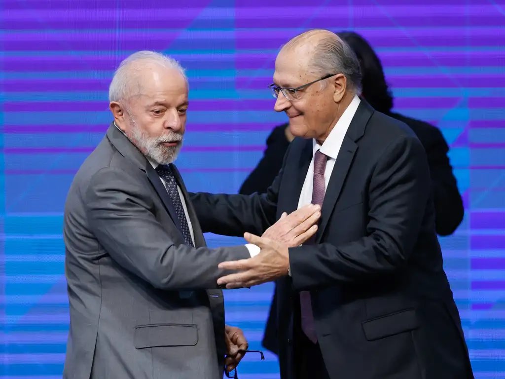 🚨AGORA - Lula passa vergonha na cúpula do Brics, com Xi Jinping, Putin e outros 5 chefes de Estado não comparecendo ao evento