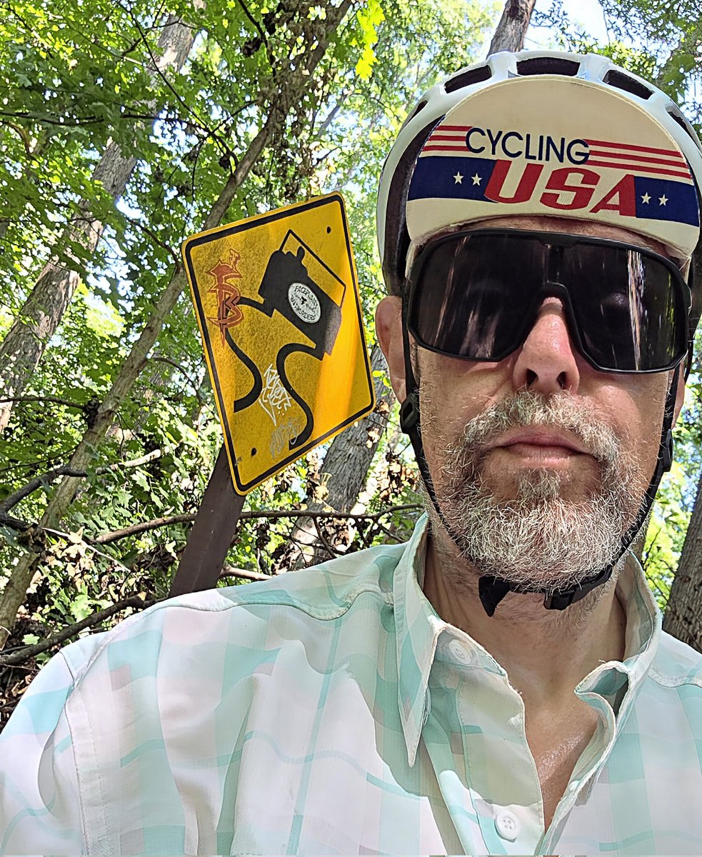 Chris_Roell's tweet photo. Today's Hills of DC Bike Ride was 100% in Rock Creek Park. The ride there was 23.8 miles at 2,004 ft of climbing. My whole ride for the day was 46.8 miles at 2,637.8 ft of climbing. #bikedc #hillsofdc #hodc #hillsofrockcreek https://t.co/drfzzHEOTM