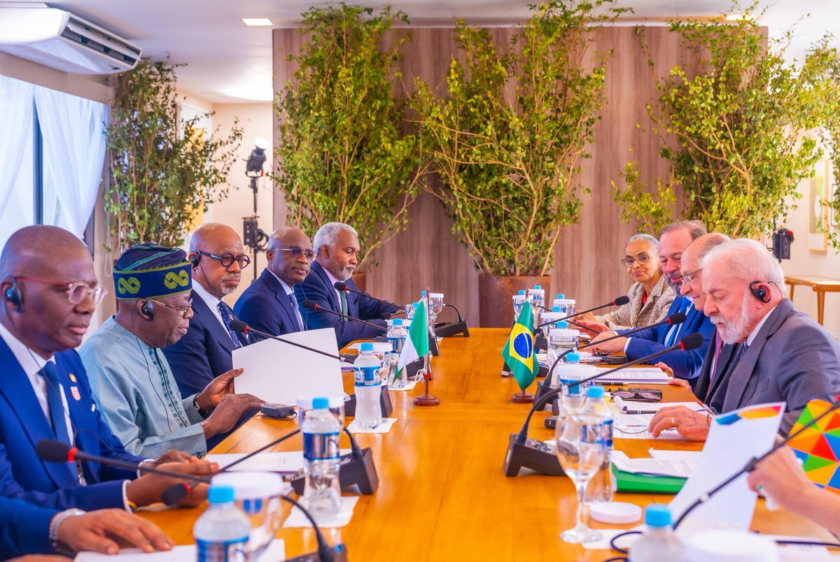 jidesanwoolu's tweet image. Today in Rio, I joined His Excellency President Bola Ahmed Tinubu for a bilateral meeting with President Luiz Inácio Lula da Silva of Brazil.
Alongside a few of my fellow governors and ministers from the Federal Executive Council, we met at the Copacabana Forte for discussions…