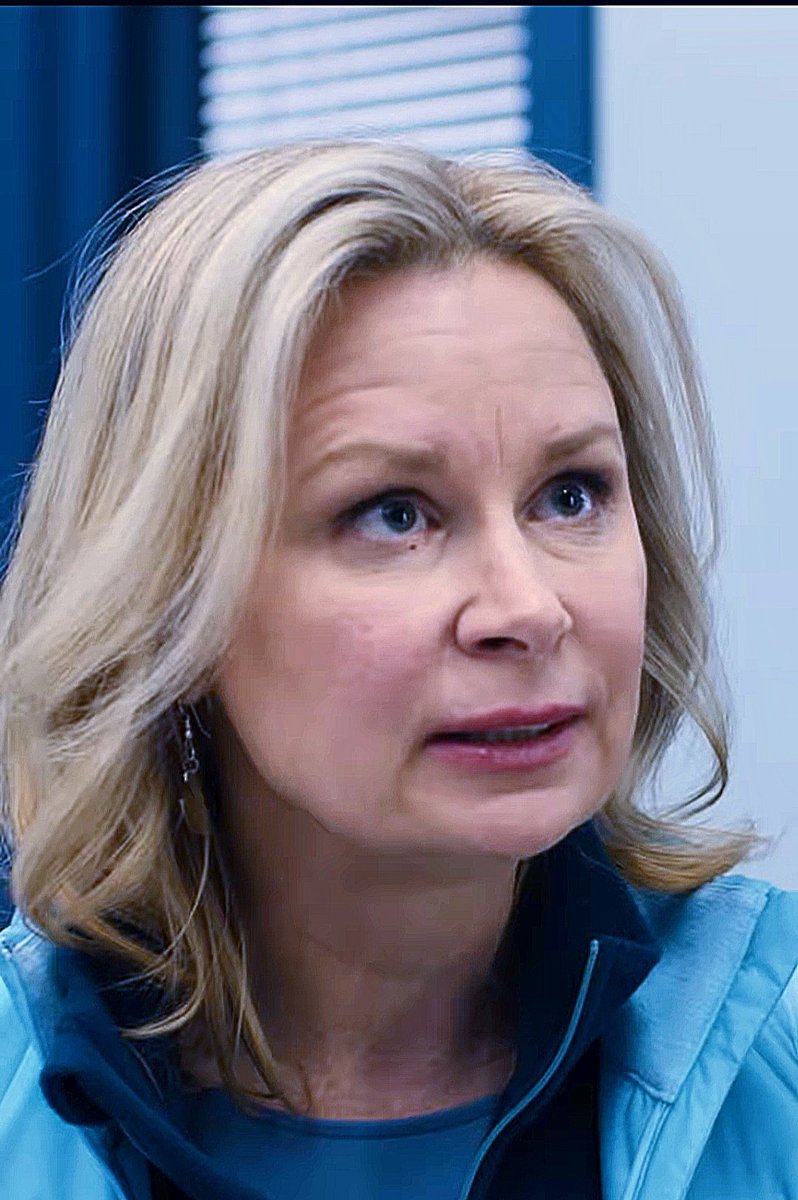 The24Source's tweet image. 2026?
Not too old.
Not too late.

@FOXTV @HowardMGordon @BrianGrazer @joncassar @RealKiefer @Y_Strahovski @MaryLynnRajskub @CBernardsbull