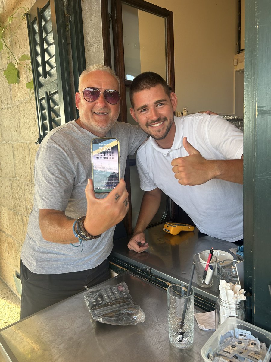 Can this place get any better???? The barman’s a Chelsea fan 💙💙💙