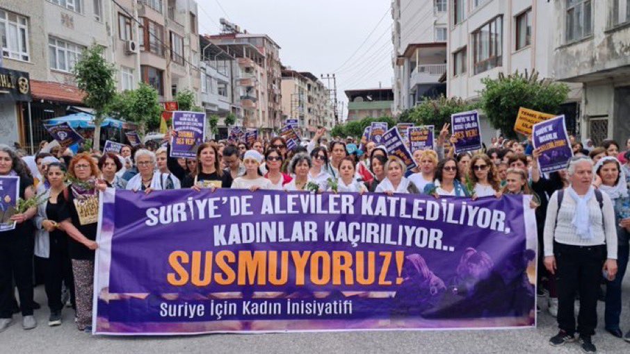 Suriye’de Alevi Kadınlar: Sessizlikten Direnişe!

🖊️ <a href="/cananyuce_/">Canan Yüce</a> 

jindergi.com/yazi/suriyede-…