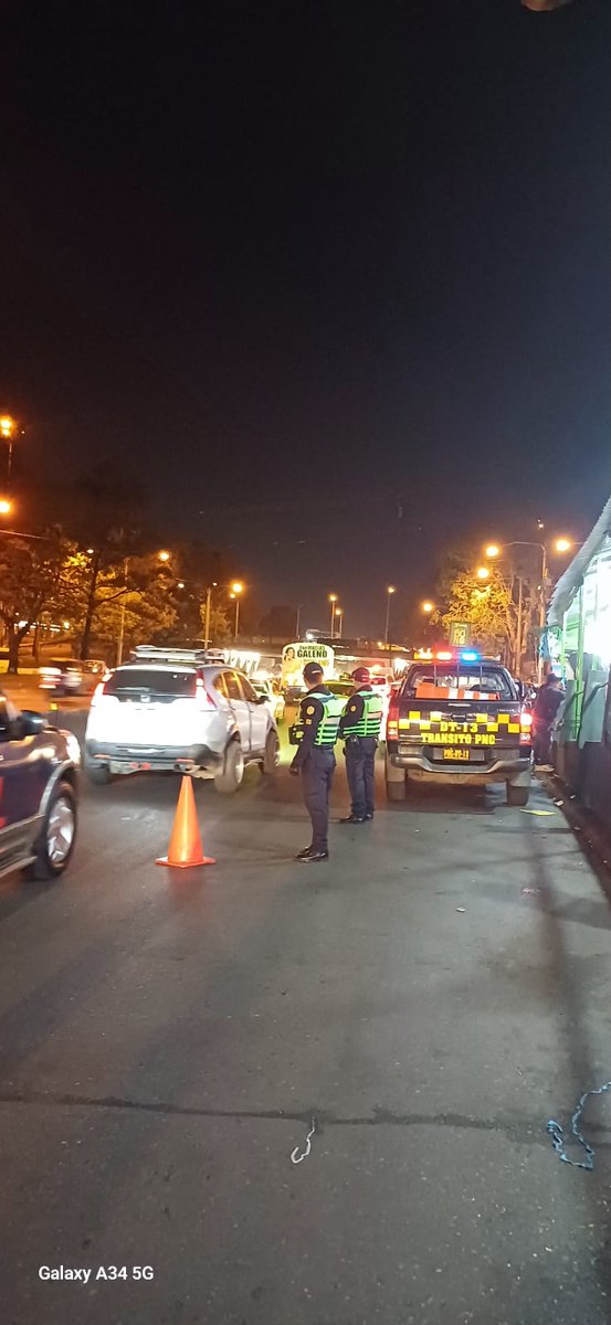 DTransitoPNC's tweet image. #TránsitoPNC realiza estas acciones con el objetivo de fortalecer la seguridad vial y proteger la vida de los ciudadanos, verificando el cumplimiento de la ley de tránsito y su reglamento.

#carreras #clandestinas #fyp #Guatemala #TránsitoPNC