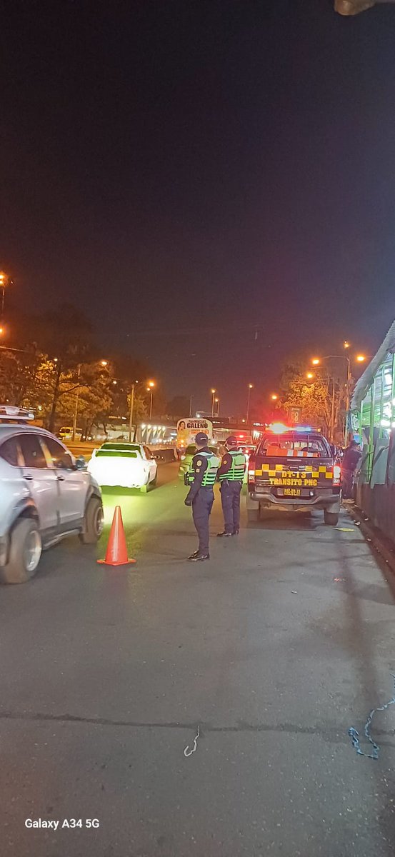 DTransitoPNC's tweet image. #TránsitoPNC realiza estas acciones con el objetivo de fortalecer la seguridad vial y proteger la vida de los ciudadanos, verificando el cumplimiento de la ley de tránsito y su reglamento.

#carreras #clandestinas #fyp #Guatemala #TránsitoPNC