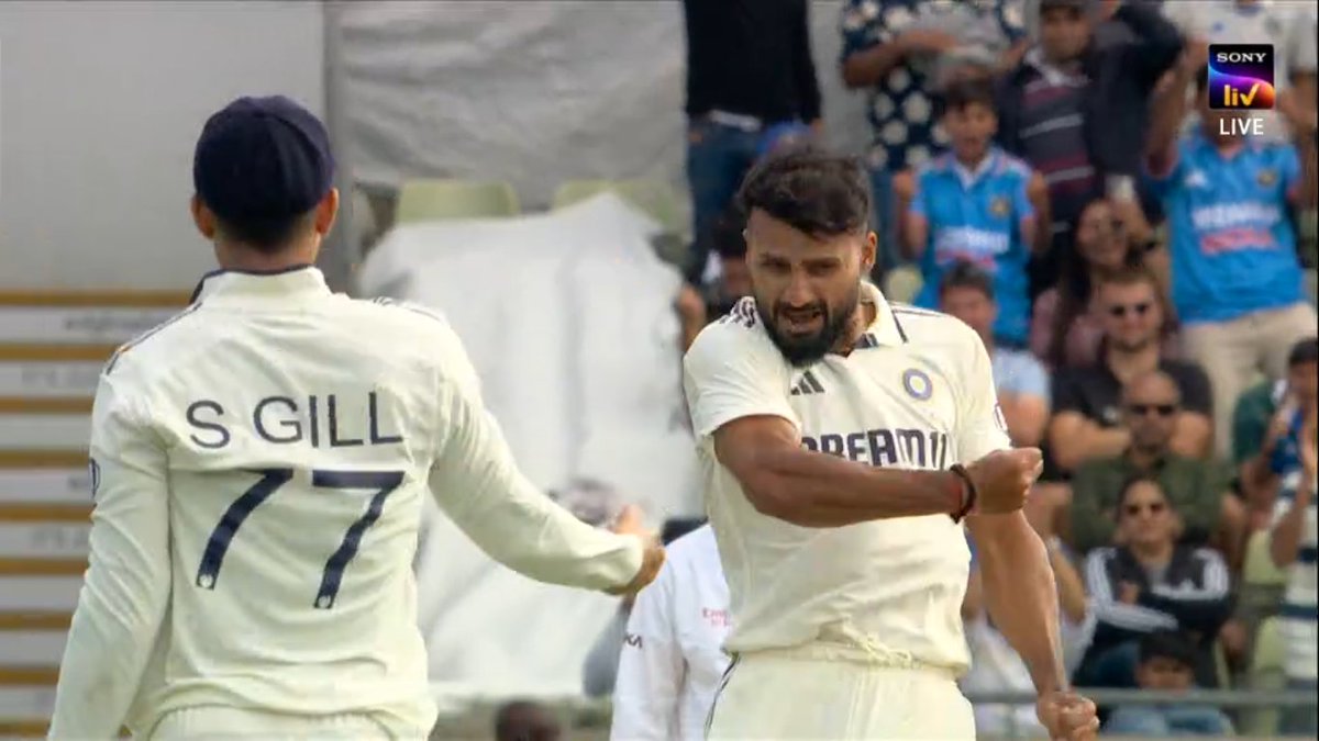WHAT A BALL BY AKASHDEEP TO GET JOE ROOT. 🤯