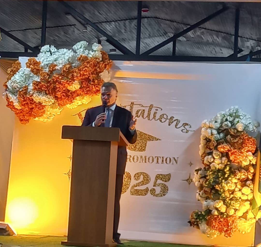 antoine_anfre's tweet image. Inauguration du nouveau bâtiment de l'Ecole Francophone Antoine de Saint-Exupéry de #Kigali en présence du DG du @REBRwanda : l'EFASE continue à monter en puissance grâce aux enseignants, aux personnels de direction, aux élèves et à leurs parents
@aefeinfo
#Kwibohora31