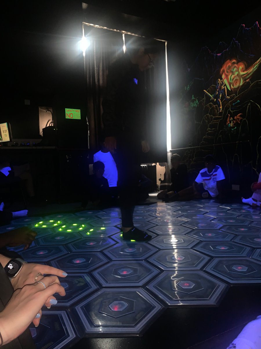 SSPP_Primary's tweet image. An afternoon of Initiative Exercises (always a corker) and then Laser Maze/Grid of Stones. Weather really held out today despite the forecast being for rain. There is a short gap now and then our evening activity - Wide Games. #Condover2025 #SSPP